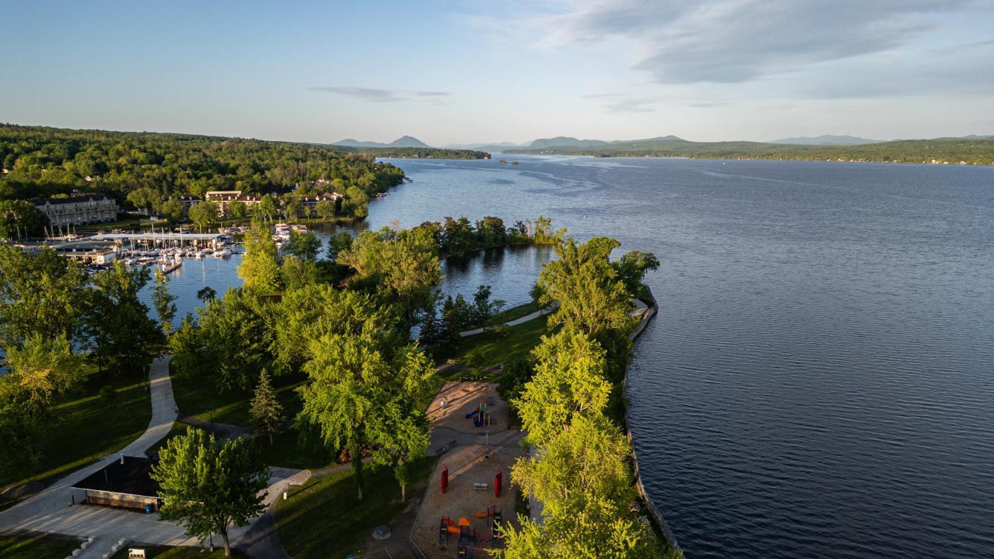 Hotel - Experience - Quartier Des Marinas Magog Esterno foto
